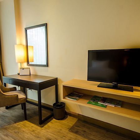 Rimkhobfa Urban Resort Бангкок Экстерьер фото