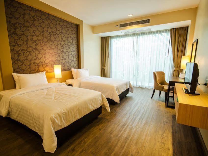 Rimkhobfa Urban Resort Бангкок Экстерьер фото
